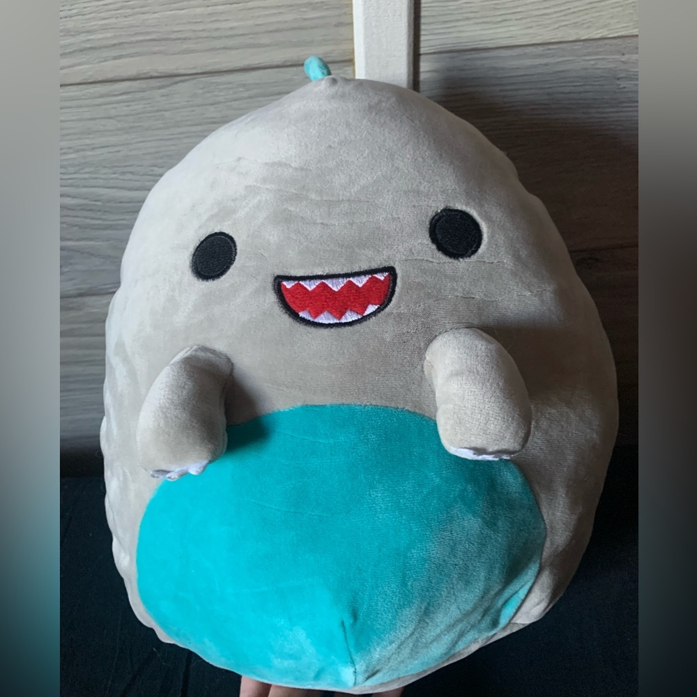 Squishmallow Tyler the Shark